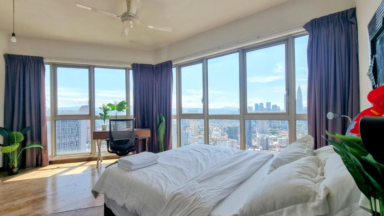 Penthouse On 34 - The Highest Unit And Best Views In Regalia & Private Rooftop Terrace Куала-Лумпур Екстер'єр фото